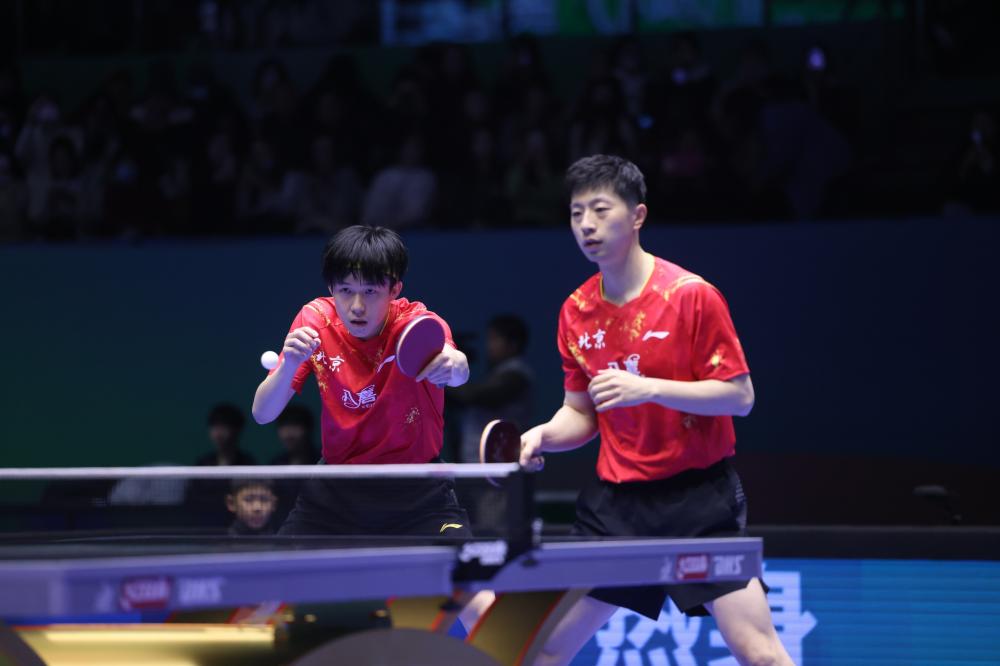 他冷静地将 他冷静地将